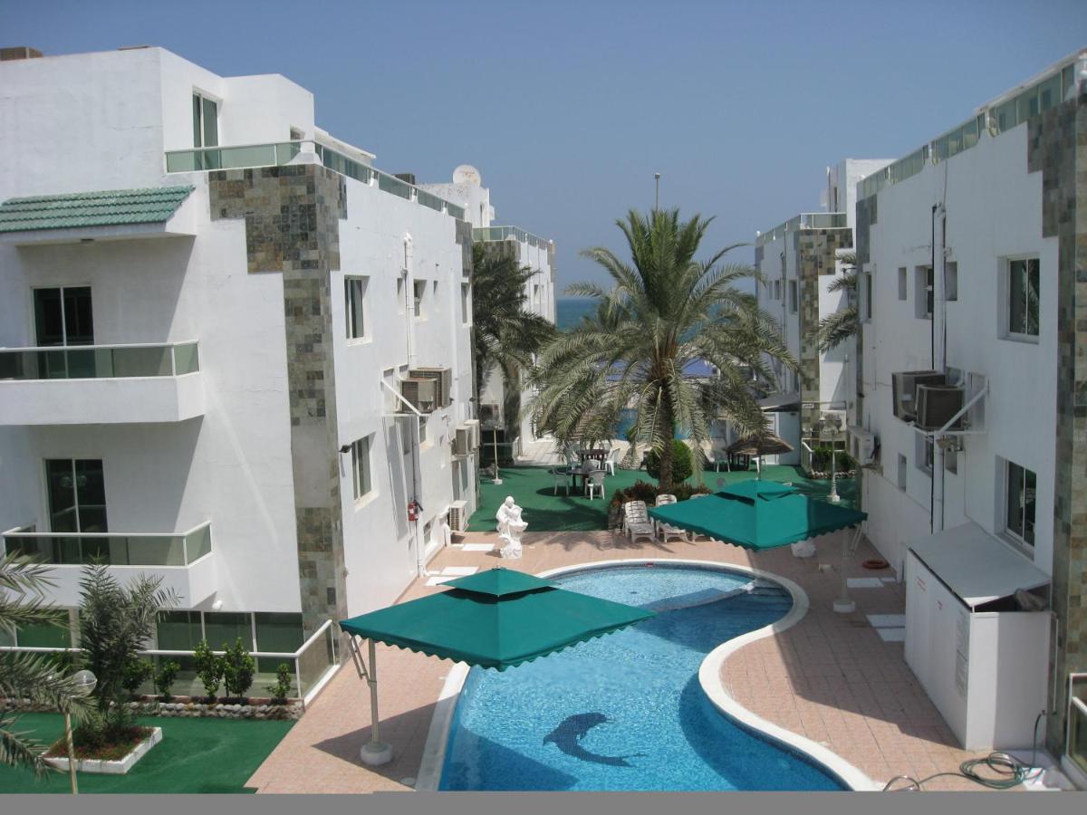 Green House Resort Sharjah Bagian luar foto